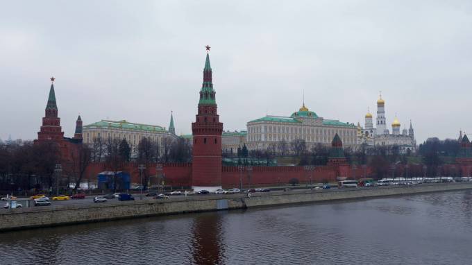 В Кремле не исключили возможность прямой материальной помощи