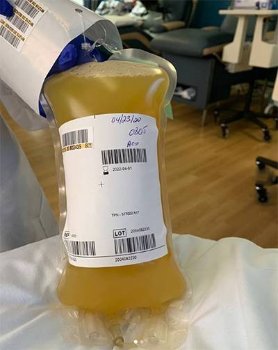 Переболевший коронавирусом Том Хэнкс стал донором плазмы