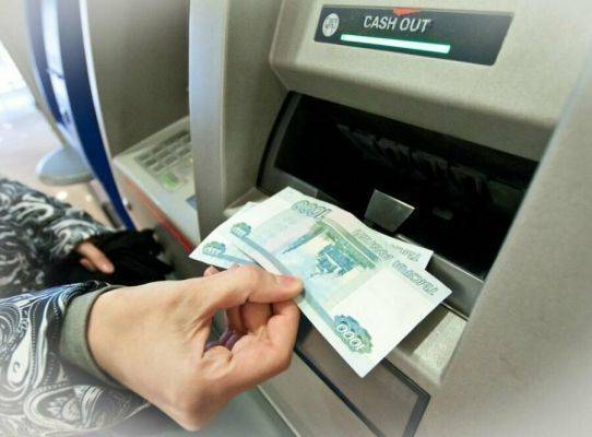 В российских банках зафиксирован отток вкладов физлиц