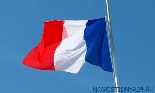 Дилерские центры во Франции откроются, так как правительство облегчает локдаун