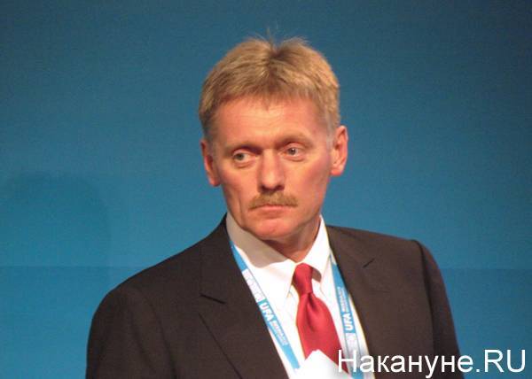 Песков назвал "ошибочной подачей информации" его слова о матпомощи россиянам