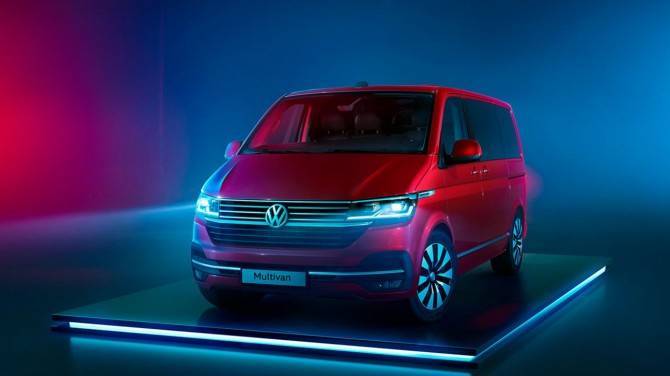 Volkswagen запустил бесконтактную дистанционную выдачу коммерческих автомобилей