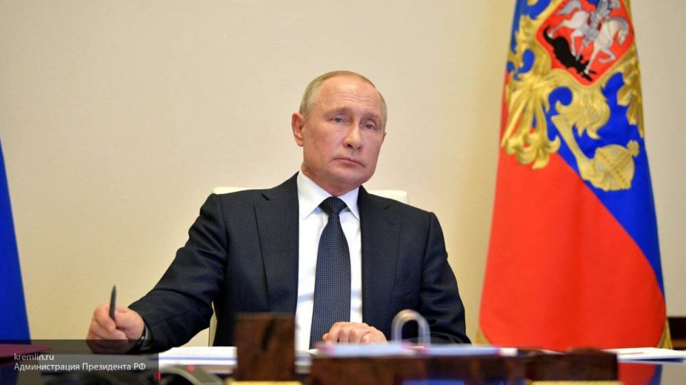 Путин отметил, что борьба с COVID-19 показала сплоченность россиян