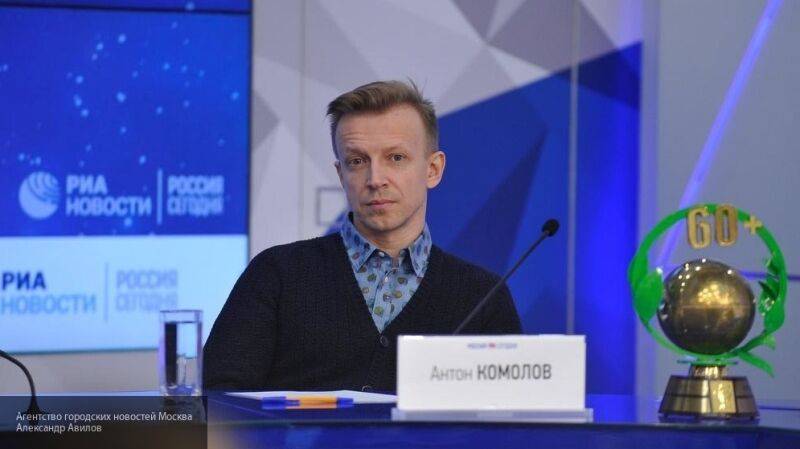 Антон Комолов в день 30-летия "Европы Плюс" вспомнил, как пришел работать на радио
