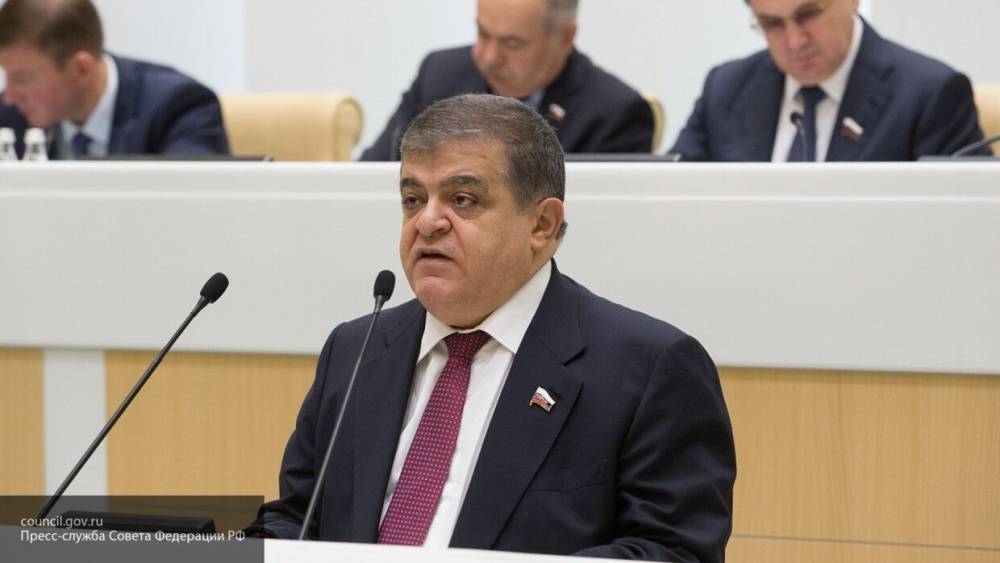 Джабаров назвал "бессмысленным" призыв Верховной рады усилить давление на Россию