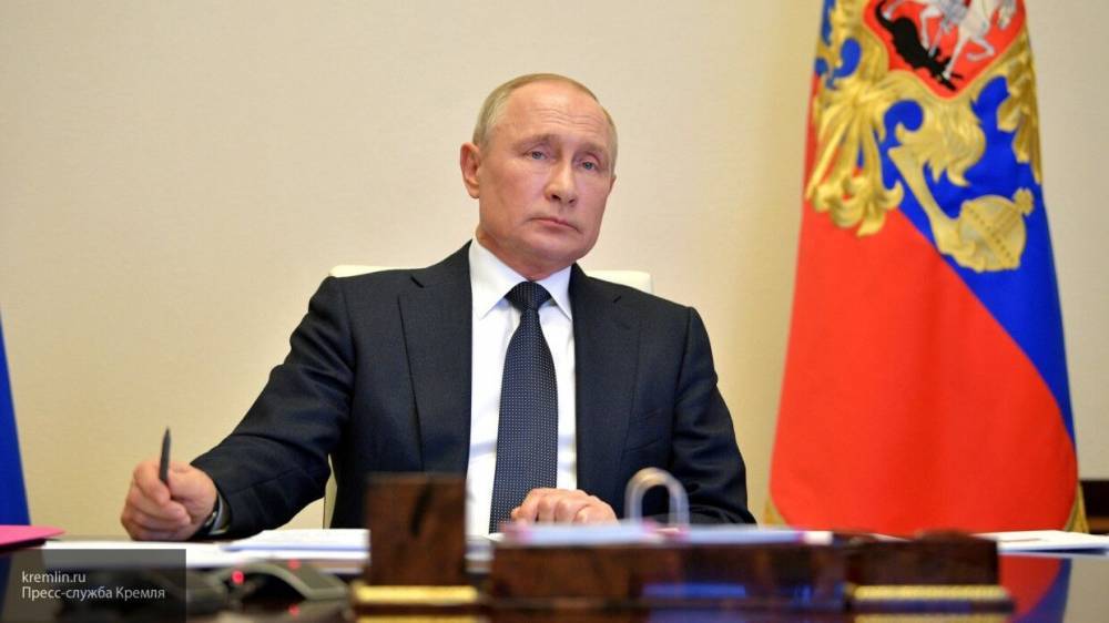 Путин поручил кабмину РФ подготовить пакет экстремальных мер поддержки экономики страны