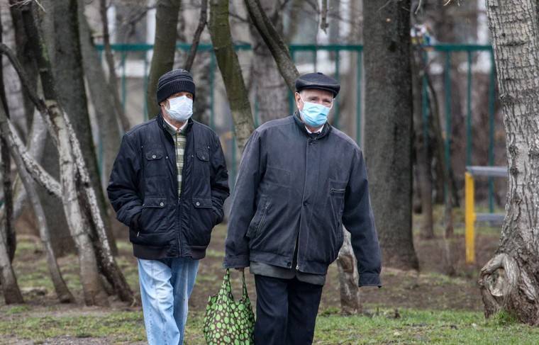 Жителям Подмосковья раздали около полумиллиона медицинских масок
