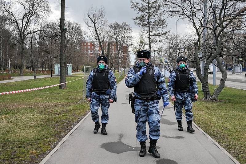 В Москве и Подмосковье увеличат число патрулей на майские праздники