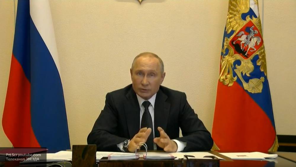 Путин поручил кабмину учитывать "новую реальность" во время восстановления экономики
