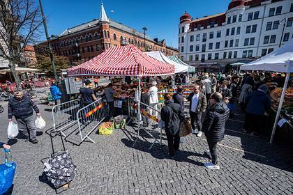 Отказ от карантина не спасет экономику Швеции