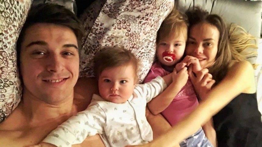 «Красивая семья»: заботливый папа Станислав Бондаренко общается с дочкой