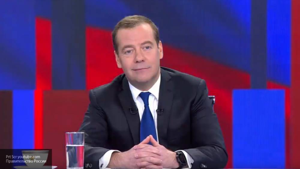 Путин включил Медведева в состав набсовета Роскосмоса