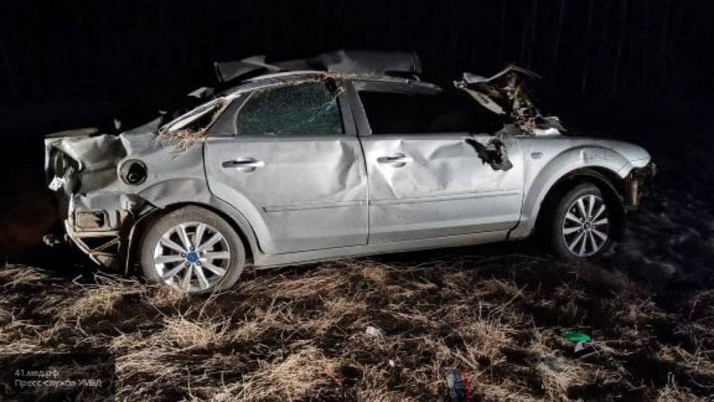 Водитель скончался в перевернувшемся Ford Focus под Оренбургом