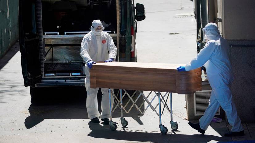 В Испании 809 человек скончались из-за коронавируса за сутки