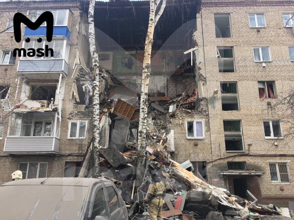 В Орехово-Зуеве в результате взрыва газа в жилом доме обрушился подъезд