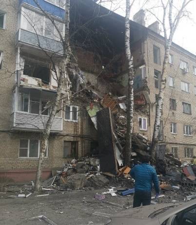 В Подмосковье в результате взрыва газа обрушился подъезд пятиэтажки