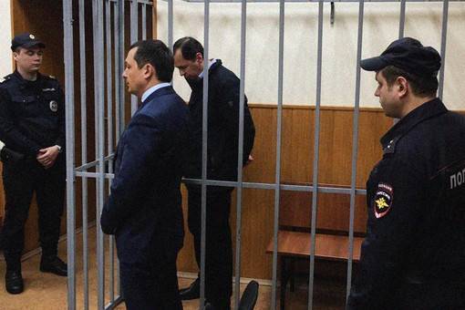 Подсобили бизнесмену: за что арестовали троих генералов МВД