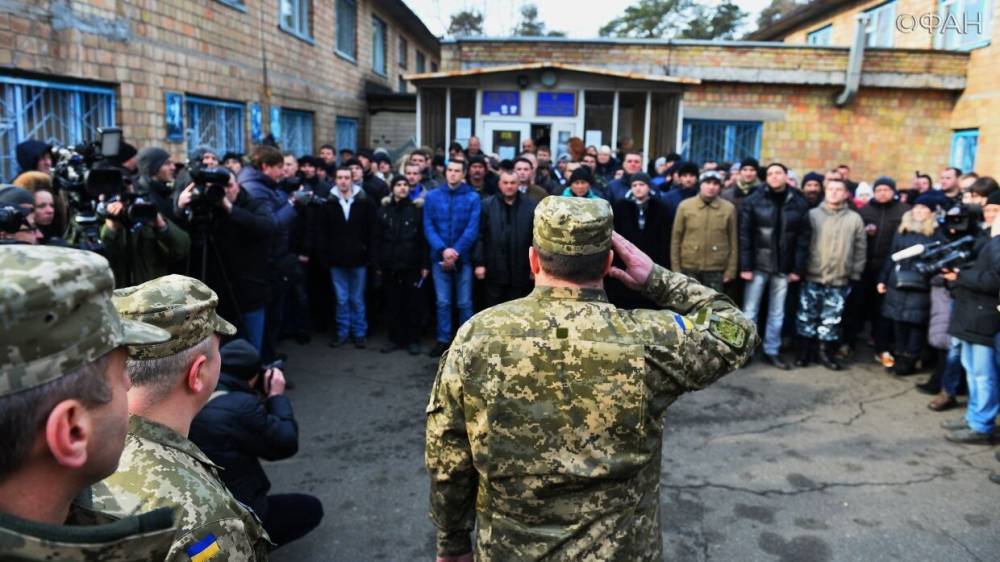 Украинские военкоматы благодаря коронавирусу «сдали нормативы» по учету призывников