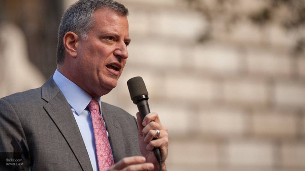 Мэр Нью-Йорка прогнозирует ухудшение обстановки в городе из-за коронавируса