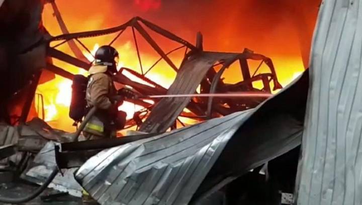 При пожаре на стройке в Новой Москве погиб человек