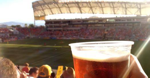 Пиво и потолок – антивирусные средства для российского футбола