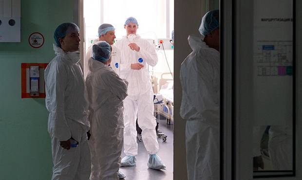 Российские специалисты выявили 658 новых случаев заражения коронавирусом