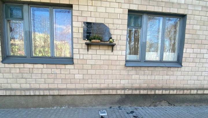 Мемориальные таблички украинским военным повредили в Полтаве