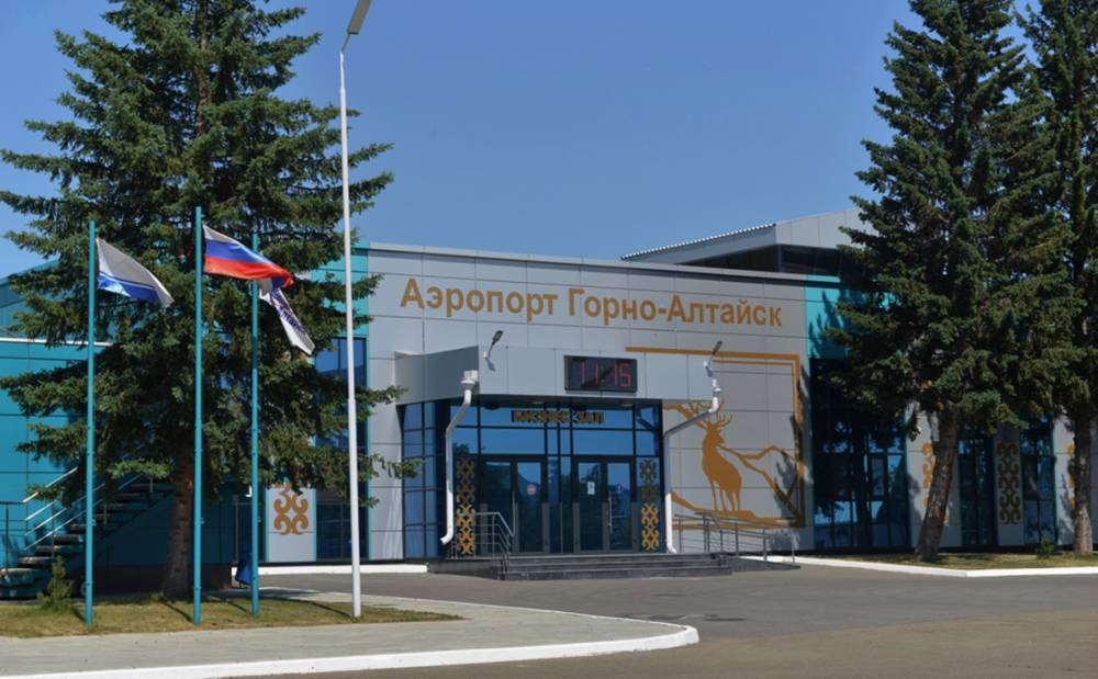 Республика Алтай временно приостановила авиасообщение с Москвой