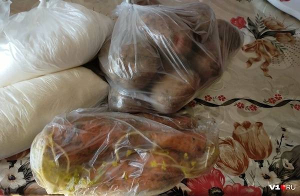 В Волгоградской школе опровергли информацию о выдаче пайков с гнилой картошкой ученикам