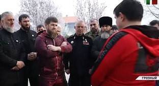 Кадыров встретил критику после обращения к нему семьи Ахметханова