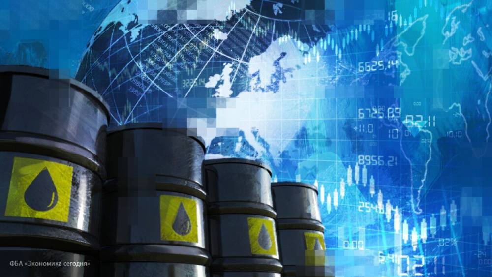 Bloomberg: РФ готова сократить добычу нефти