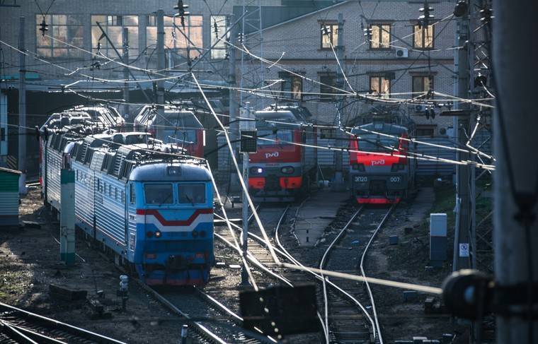 Поезд врезался в трактор в Томской области