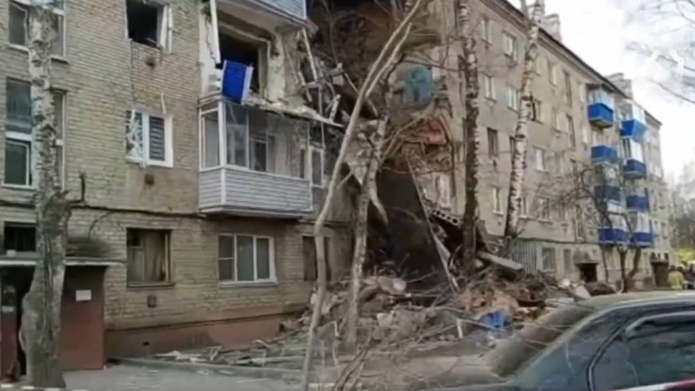 Житель дома в Орехово-Зуево, где произошел взрыв газа, спас повисшего на плите ребенка