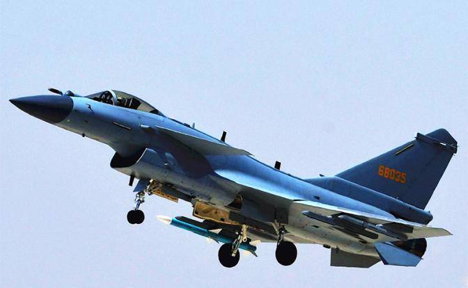 Воздушный бой над Тегераном: Китайский Chengdu J-10 переиграл МиГ-35