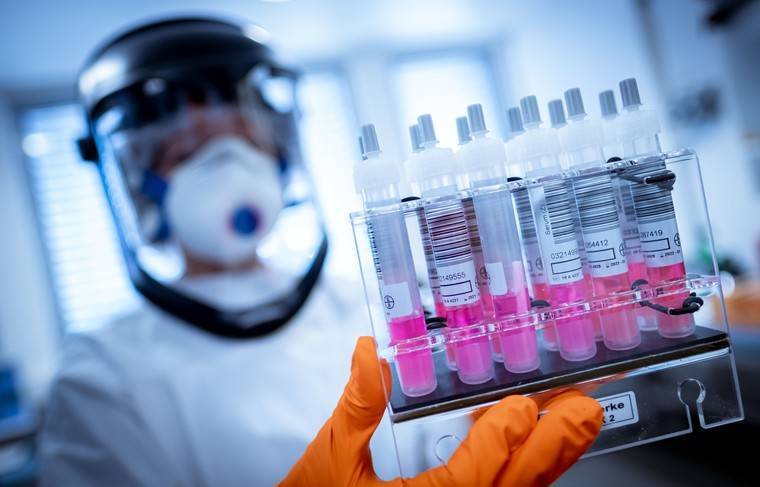 Daily Mail: коронавирус мог появиться из-за утечки в лабораториях в Ухани