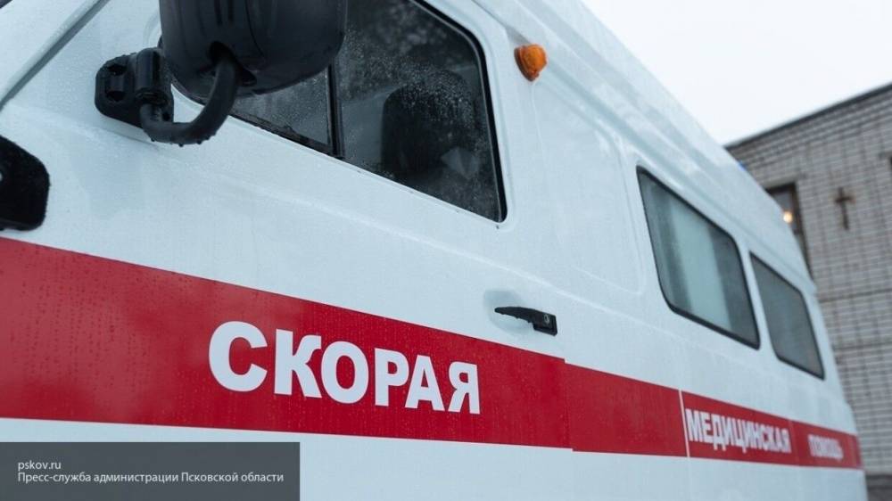 Трое направлявшихся на вызов сотрудников "скорой" пострадали в ДТП в Кузбассе