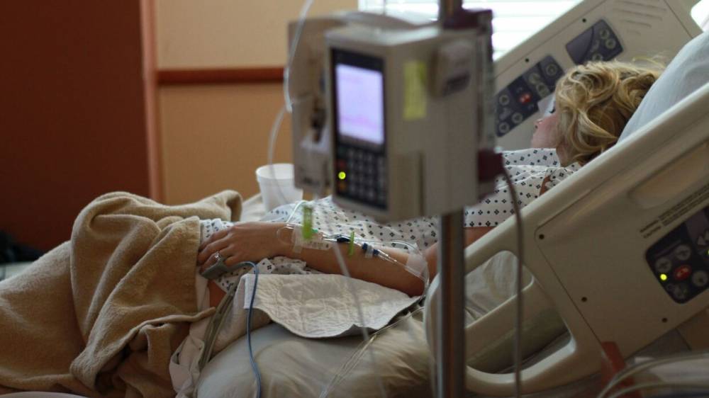 Первый пациент с коронавирусом умер в больнице Иркутска