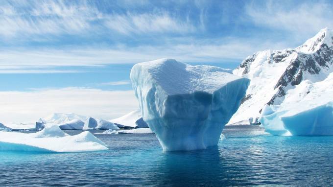 Холодные льды Арктики стали объектом "горячего интереса" России и США - piter.tv - Россия - Китай - США