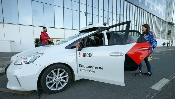 Путин дал "зеленый свет" автомобилям без водителя и беспилотным такси