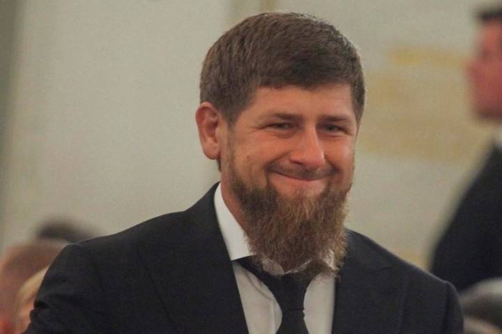 Кадыров похвалил полицейского, избившего чеченца за нарушение самоизоляции