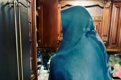 Гузеева заставила мужа молиться на холодильник