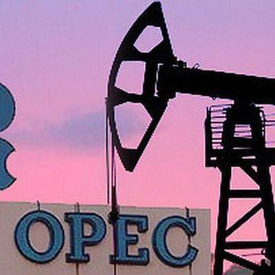 Мировые цены на нефть снижаются на новостях о переносе экстренной встречи ОПЕК+