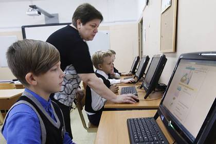 Школы российского региона массово подключат к широкополосному интернету