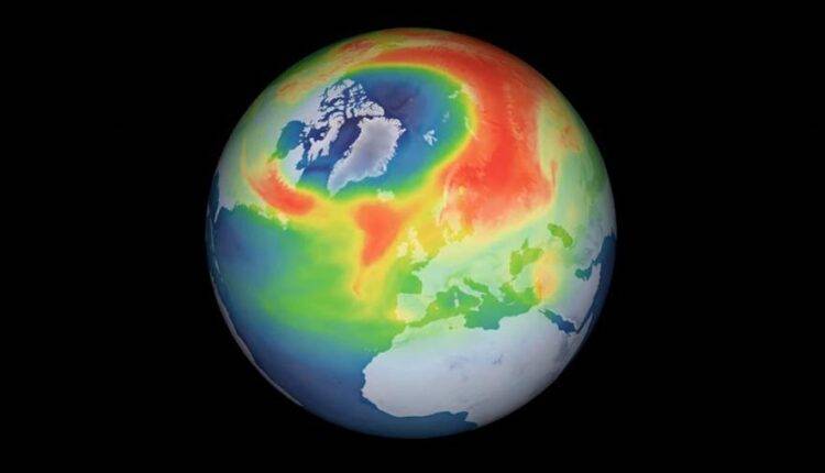 Ученые заявили о закрытии озоновой дыры над Арктикой к середине апреля