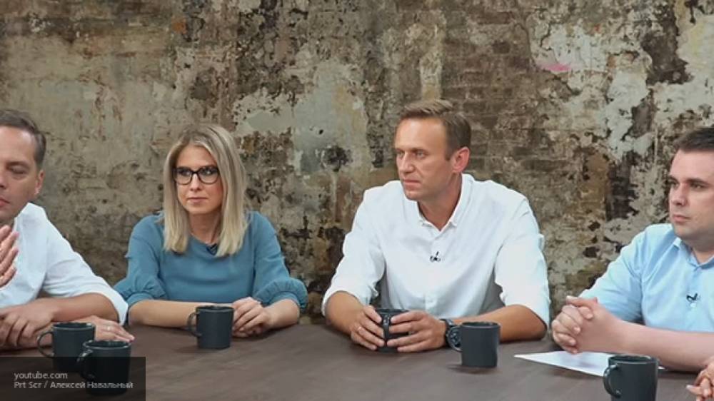 Навальный и Соболь демонстративно нарушают режим самоизоляции