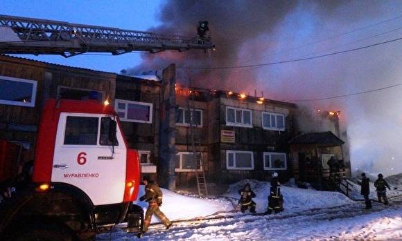 Один человек погиб при пожаре в аварийном доме в Муравленко