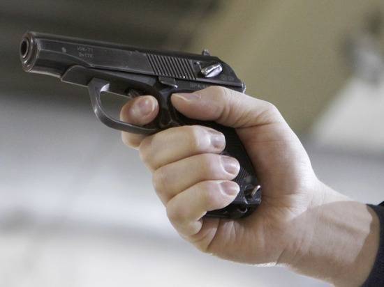 Житель Подмосковья погиб после 10-дневного запоя, пытаясь разобрать пистолет