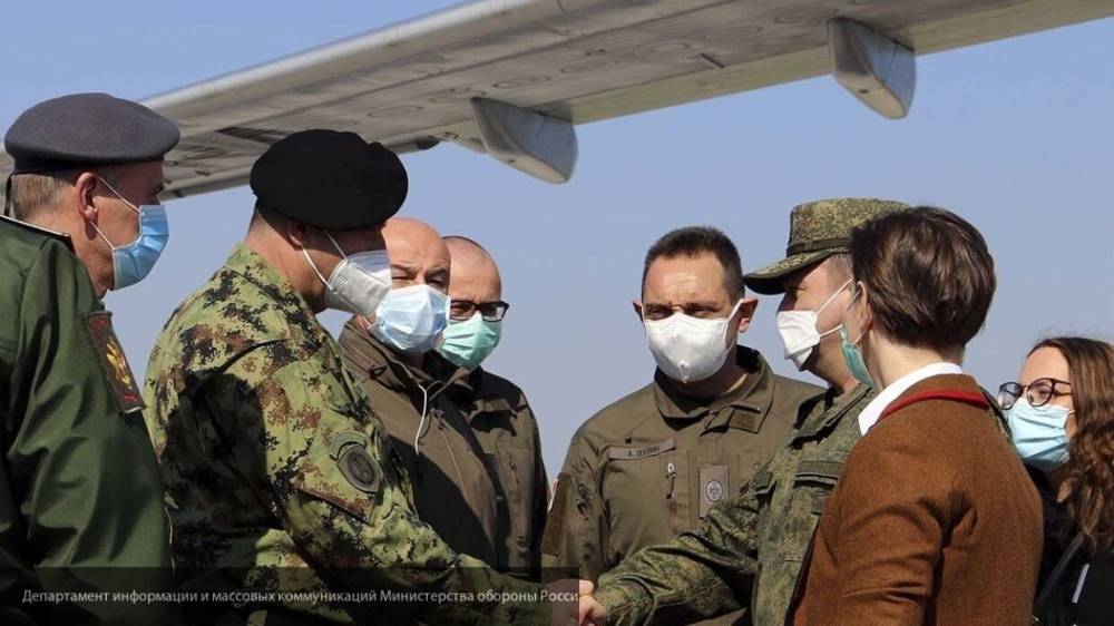 Российские военные медики начали принимать пациентов с подозрением на COVID-19 в Белграде
