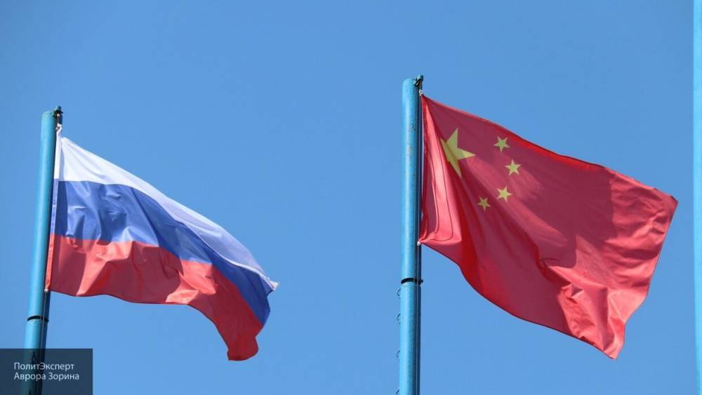 Berlingske считает, что РФ и КНР готовы к "постамериканскому" миру