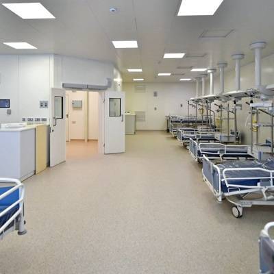 Почти 390 пациентов лечатся в больнице в Коммунарке